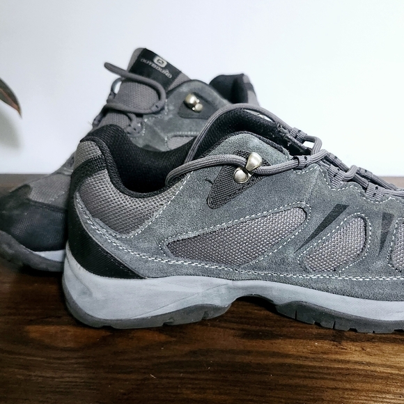 Size US 9 Men's Gray Outbound Low Cut Hiking Shoes, Water Resistant. - Picture 2 of 6